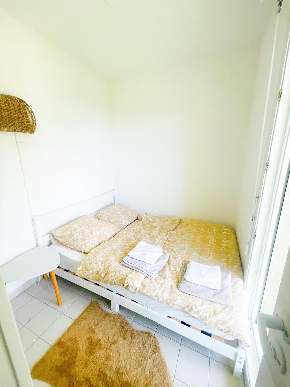 1 bedroom Sea view swimming pool beach on foot parking appartement pied des pistes 1