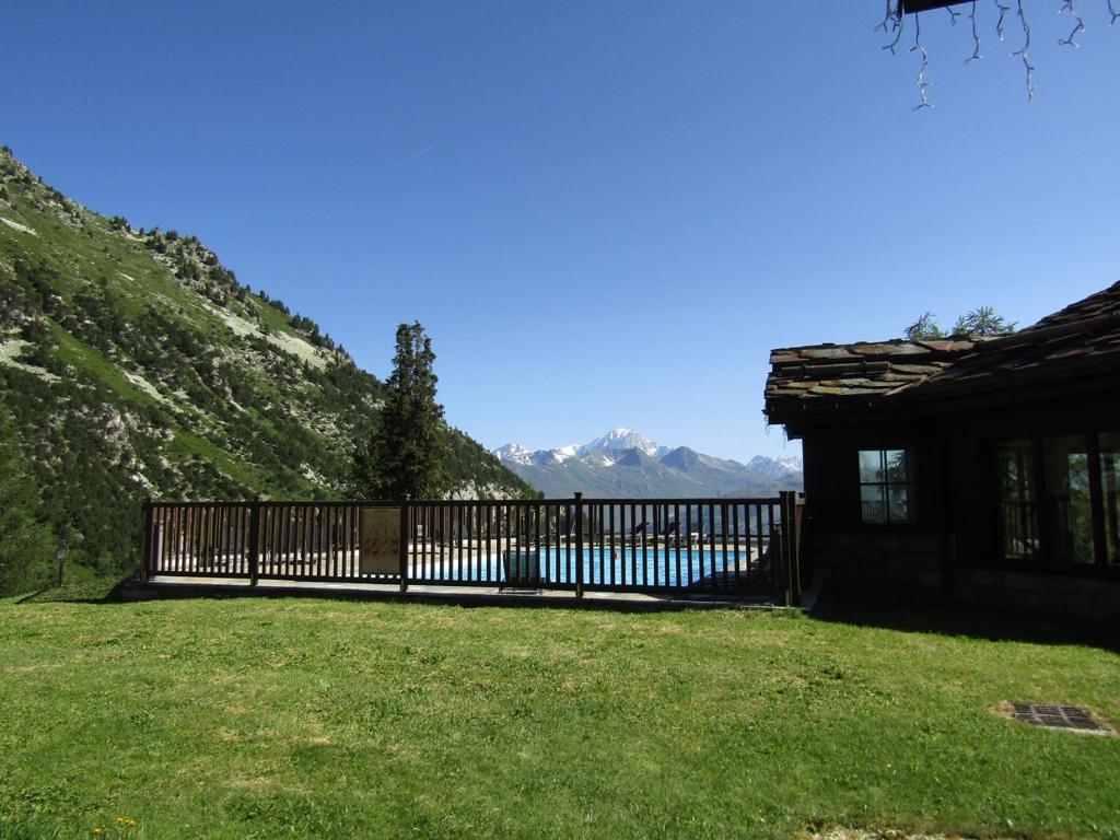 151 Manoir Savoie ARC 1950 appartement pied des pistes 10