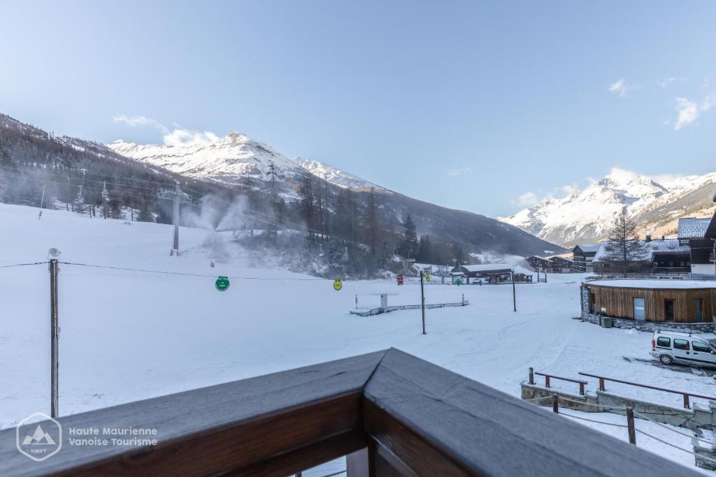 153 Rue des Rochers appartement pied des pistes 5