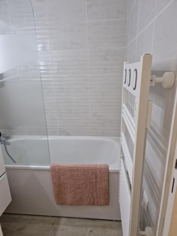 2 piece cabine Val Thorens appartement pied des pistes 7