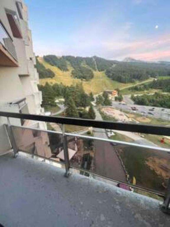 2 pieces renove 36 m² sud avec vue montagne appartement pied des pistes 11