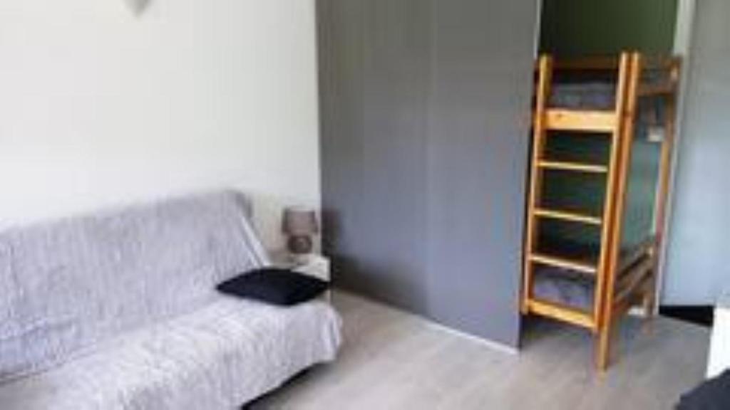 2 pieces renove 36 m² sud avec vue montagne appartement pied des pistes 5