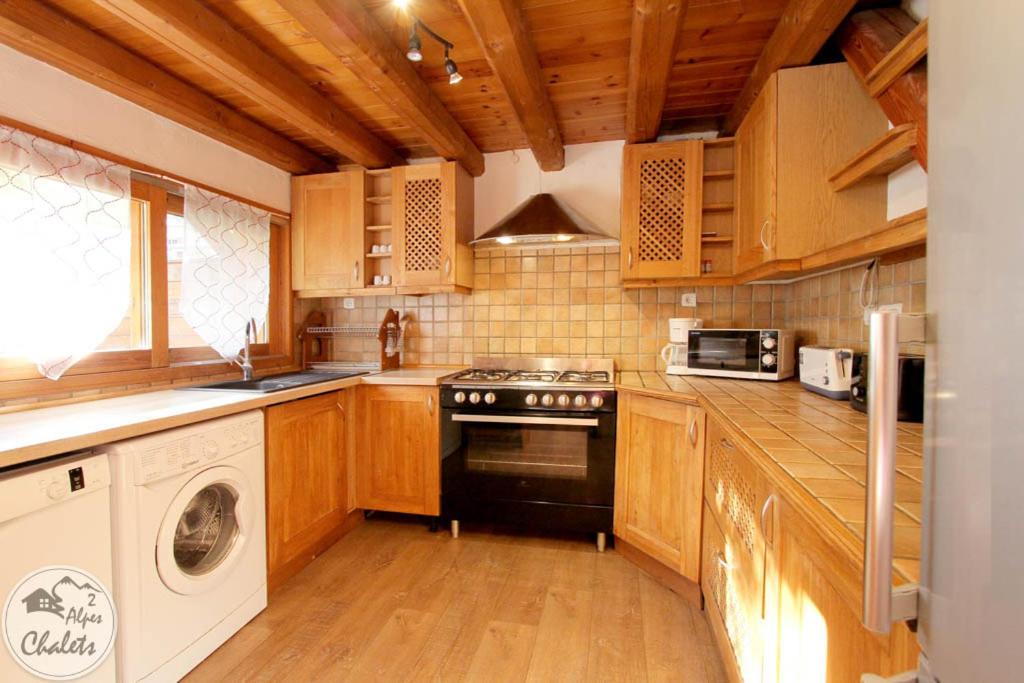 2AlpesChalets Chalet Marie 1 Standing et Sauna au pieds des pistes gite pied des pistes 9