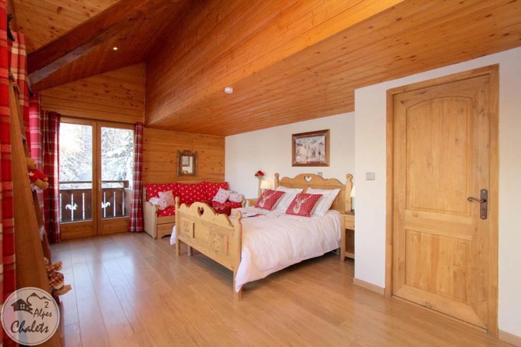 2AlpesChalets Chalet Marie 2 Standing et Sauna aux pieds des pistes chalet pied des pistes 1