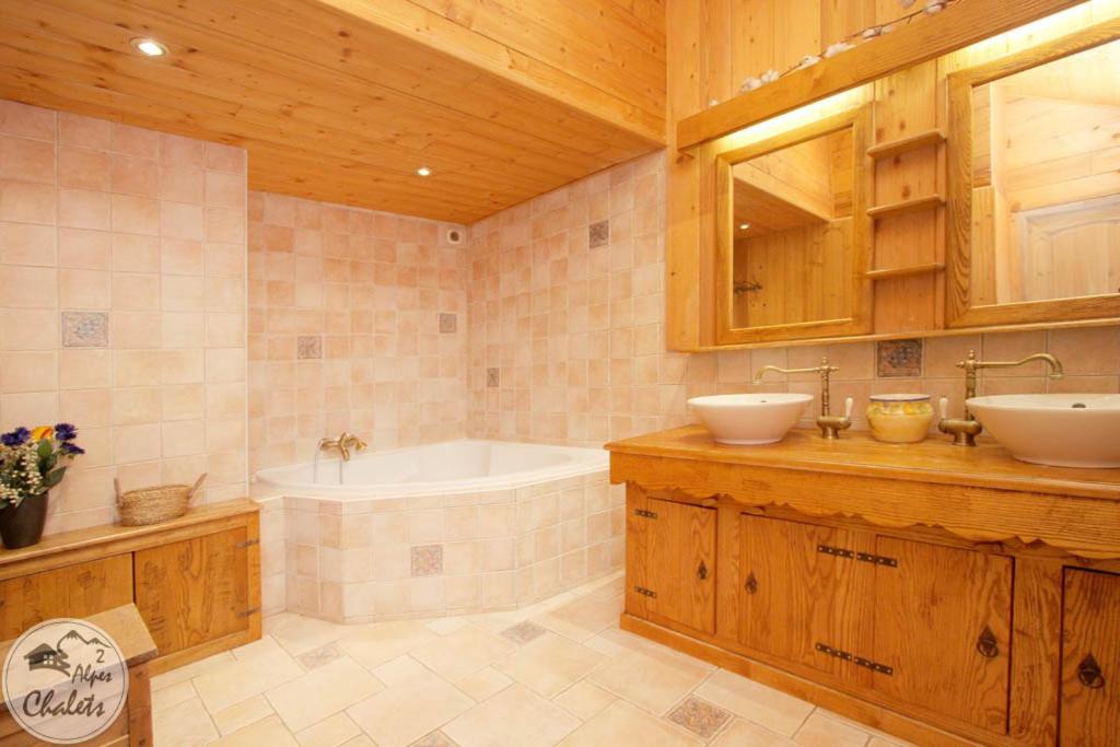 2AlpesChalets Chalet Marie 2 Standing et Sauna aux pieds des pistes chalet pied des pistes 7
