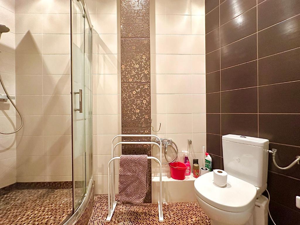 3 pieces 100m2 balcon centre juan 2 pas des plages appartement pied des pistes 2