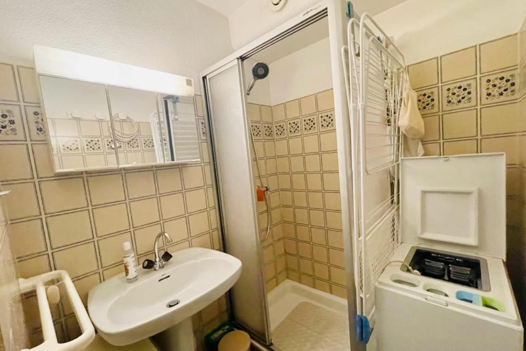 30 m next to Les Grands Bains appartement pied des pistes 6