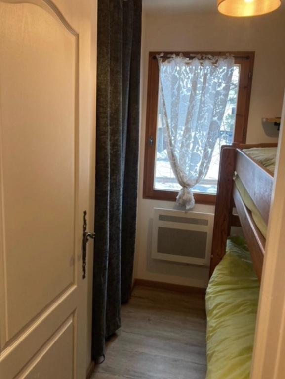40m with garden and nice view on the valley appartement pied des pistes 10