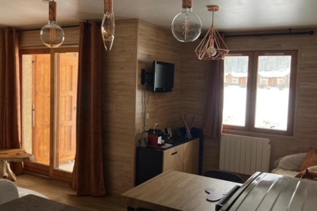 40m with garden and nice view on the valley appartement pied des pistes 4