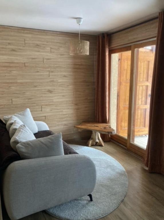 40m with garden and nice view on the valley appartement pied des pistes 7