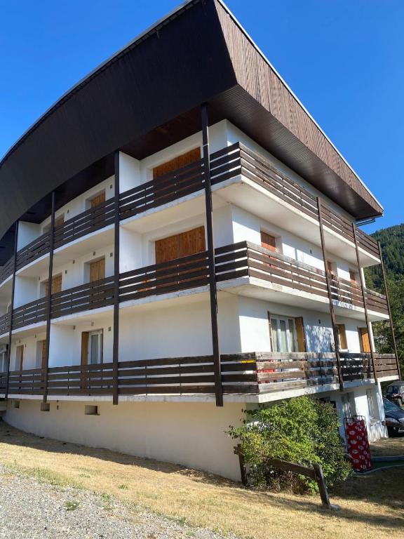 75m With Balcony Near The Slopes appartement pied des pistes 11