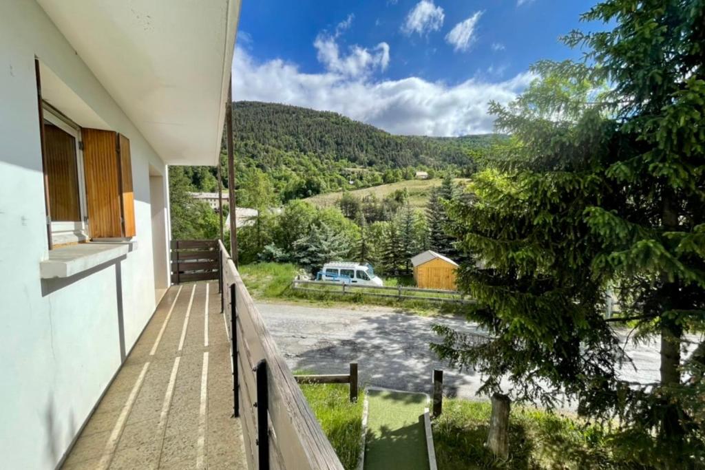 75m With Balcony Near The Slopes appartement pied des pistes 7