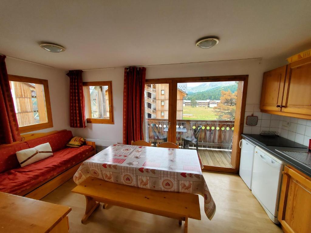 ANCOLIE 23 Les Chalets de Super D appartement pied des pistes 1