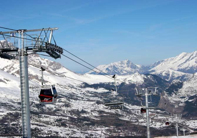 ANCOLIE 23 Les Chalets de Super D appartement pied des pistes 12