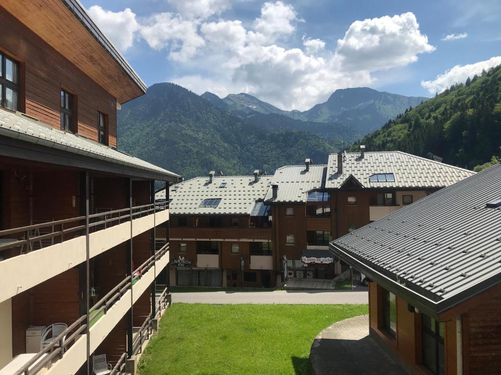 APPT 4 6 PERS 28m2 tout equipe 30m des pistes appartement pied des pistes 9
