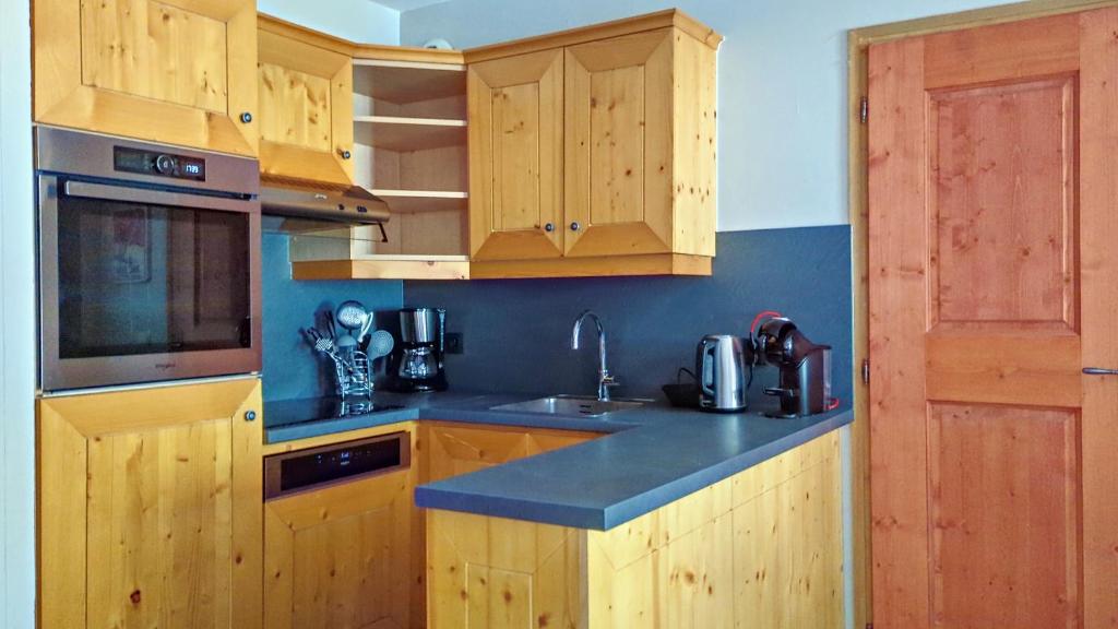 ARC 1950 5 skis au pied piscine 47pers appartement pied des pistes 2