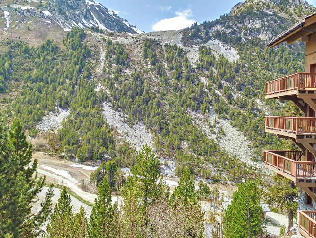 ARC 1950 5 skis au pied piscine 47pers appartement pied des pistes 3