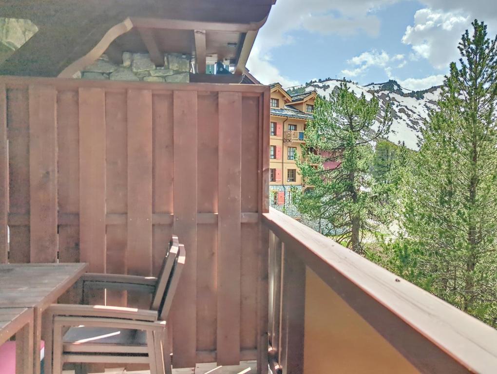 ARC 1950 5 skis au pied piscine 47pers appartement pied des pistes 4