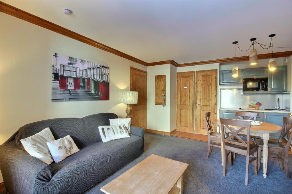ARC 1950 Appartement 5 personnes ski aux pieds Sauna Hammam Jacuzzi appartement pied des pistes 11