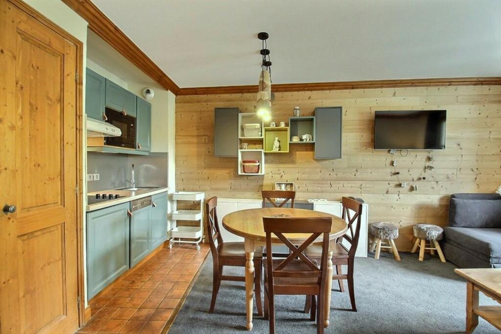 ARC 1950 Appartement 5 personnes ski aux pieds Sauna Hammam Jacuzzi appartement pied des pistes 15