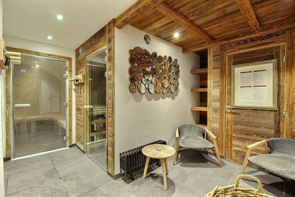 ARC 1950 Appartement 5 personnes ski aux pieds Sauna Hammam Jacuzzi appartement pied des pistes 2