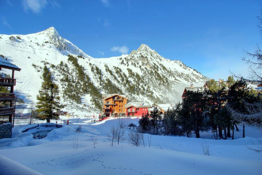 ARC 1950 Appartement 5 personnes ski aux pieds Sauna Hammam Jacuzzi appartement pied des pistes