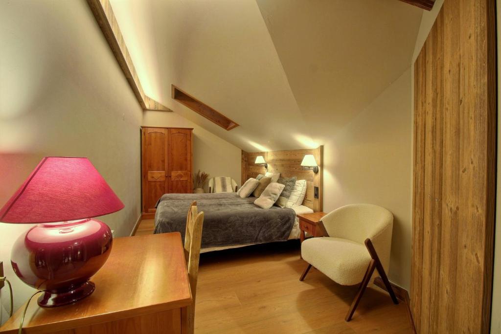 ARC 1950 Appartement 8 personnes Duplex Cheminee ski aux pieds Sauna Hammam Jacuzzi Piscine appartement pied des pistes 15