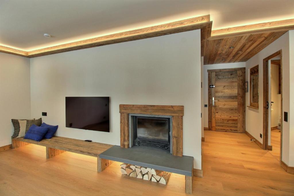 ARC 1950 Appartement 8 personnes Duplex Cheminee ski aux pieds Sauna Hammam Jacuzzi Piscine appartement pied des pistes 5