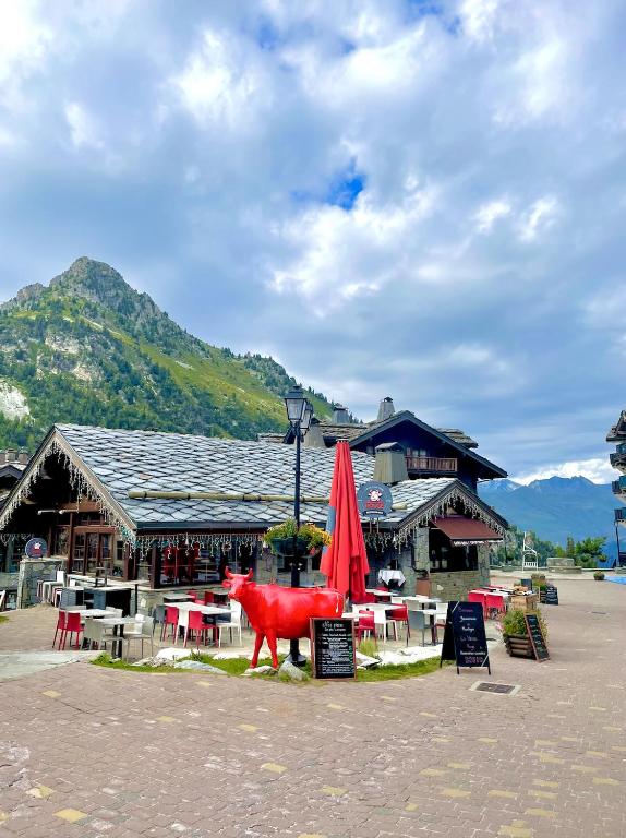 ARC 1950 Appartement 8 personnes Duplex Cheminee ski aux pieds Sauna Hammam Jacuzzi Piscine appartement pied des pistes 6