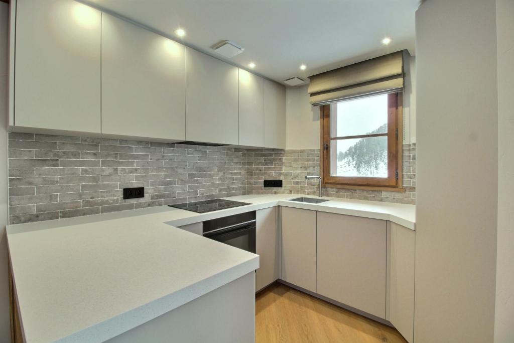 ARC 1950 Appartement 8 personnes Duplex Cheminee ski aux pieds Sauna Hammam Jacuzzi Piscine appartement pied des pistes 9