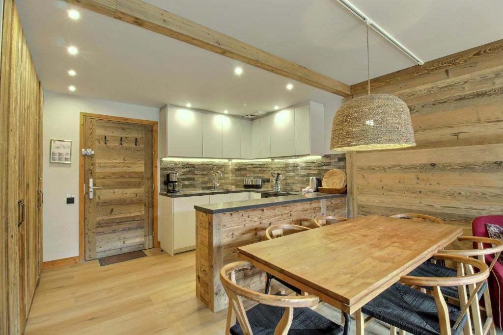 ARC 1950 Appartement renove Exposition Sud Ouest Vue pistes de ski Sauna Hammam Jacuzzi Piscine appartement pied des pistes 13