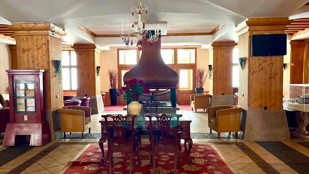 ARC 1950 Appartement renove Exposition Sud Ouest Vue pistes de ski Sauna Hammam Jacuzzi Piscine appartement pied des pistes 5