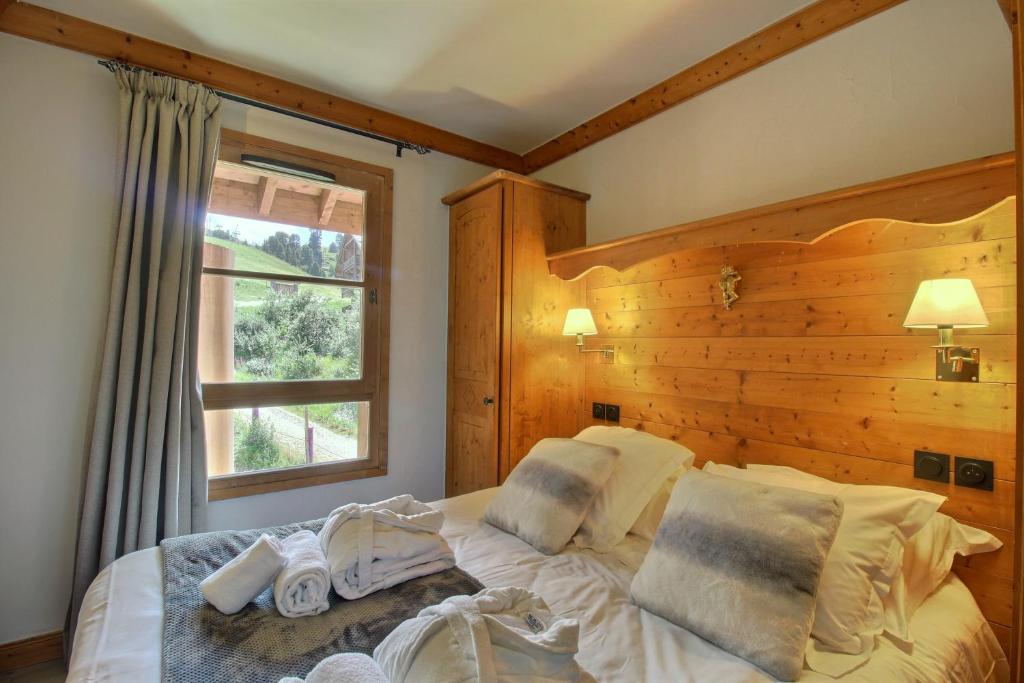ARC 1950 Appartement renove Exposition Sud Ouest Vue pistes de ski Sauna Hammam Jacuzzi Piscine appartement pied des pistes 7