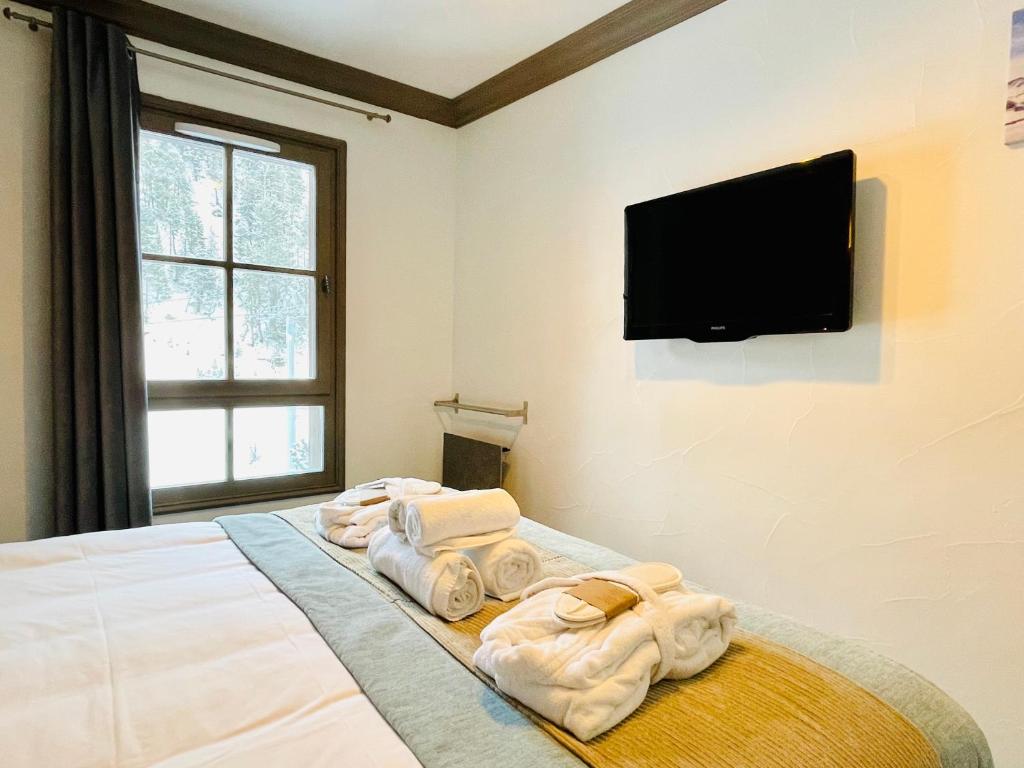 ARC 1950 Appt 68 pers LUXE MANOIR SAVOIE SKI IN SKI OUT appartement pied des pistes 19