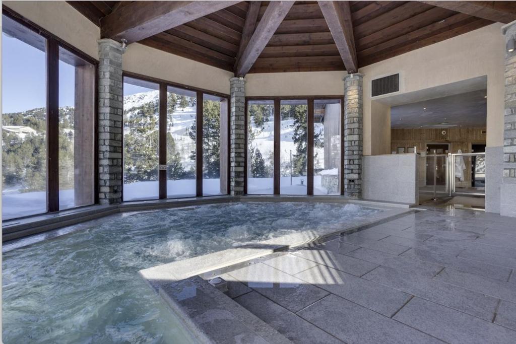 ARC 1950 Appt 68 pers LUXE MANOIR SAVOIE SKI IN SKI OUT appartement pied des pistes 3