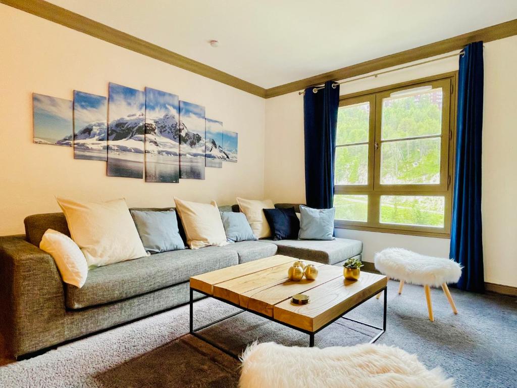 ARC 1950 Appt 68 pers LUXE MANOIR SAVOIE SKI IN SKI OUT appartement pied des pistes 8