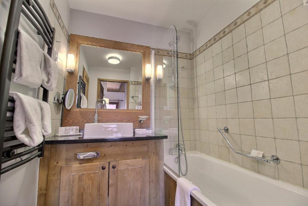ARC 1950 Suite de Prestige Cheminee interieur appartement pied des pistes 2