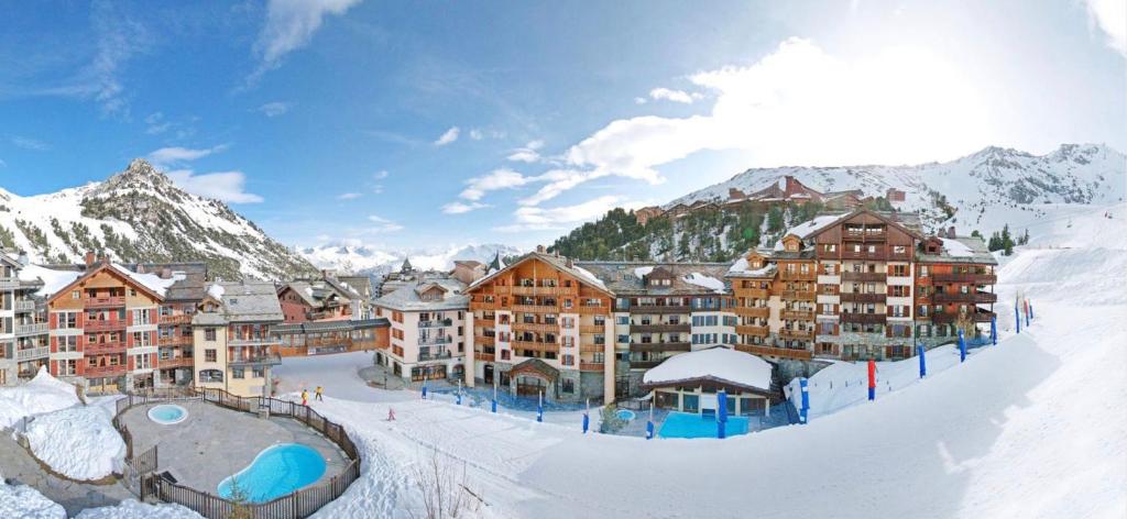 ARC 1950 cozy apartment with mountain view appartement pied des pistes 8