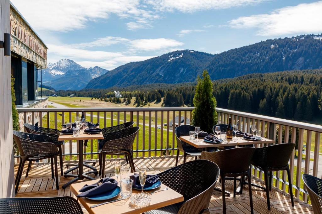 AUBERGE DES GLIERES Plateau des Glieres hotel pied des pistes 12