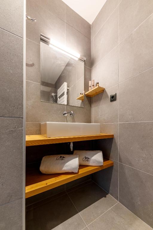 AUBERGE DES GLIERES Plateau des Glieres hotel pied des pistes 2