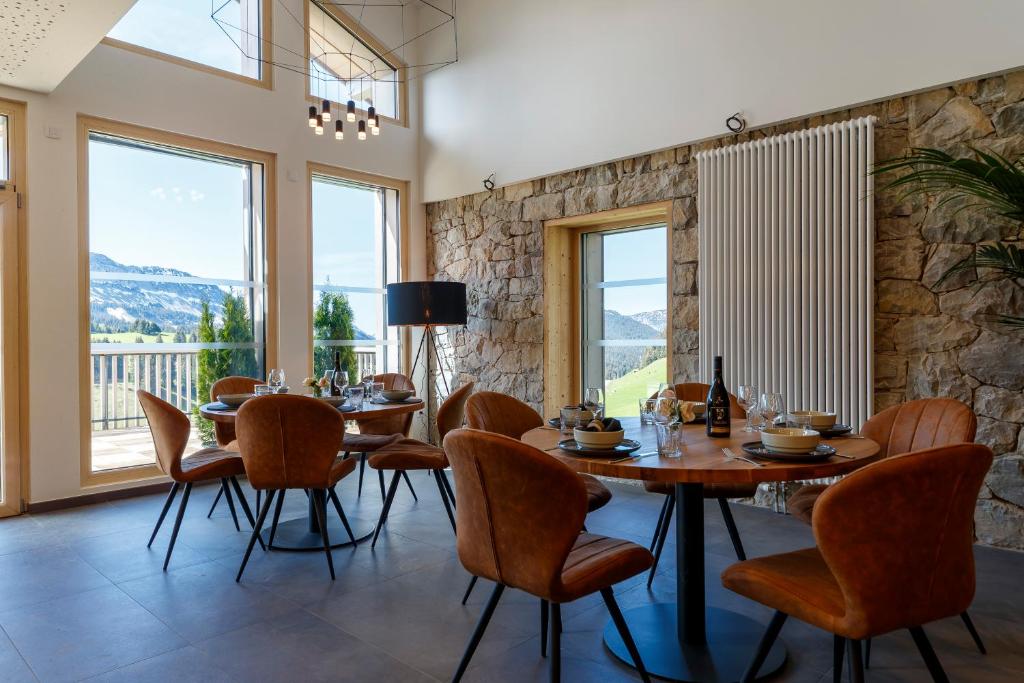 AUBERGE DES GLIERES Plateau des Glieres hotel pied des pistes 9