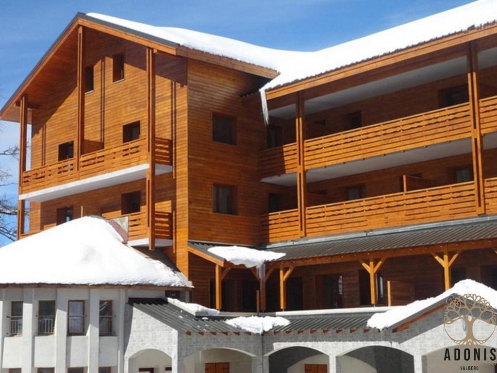 Adonis Valberg hotel pied des pistes