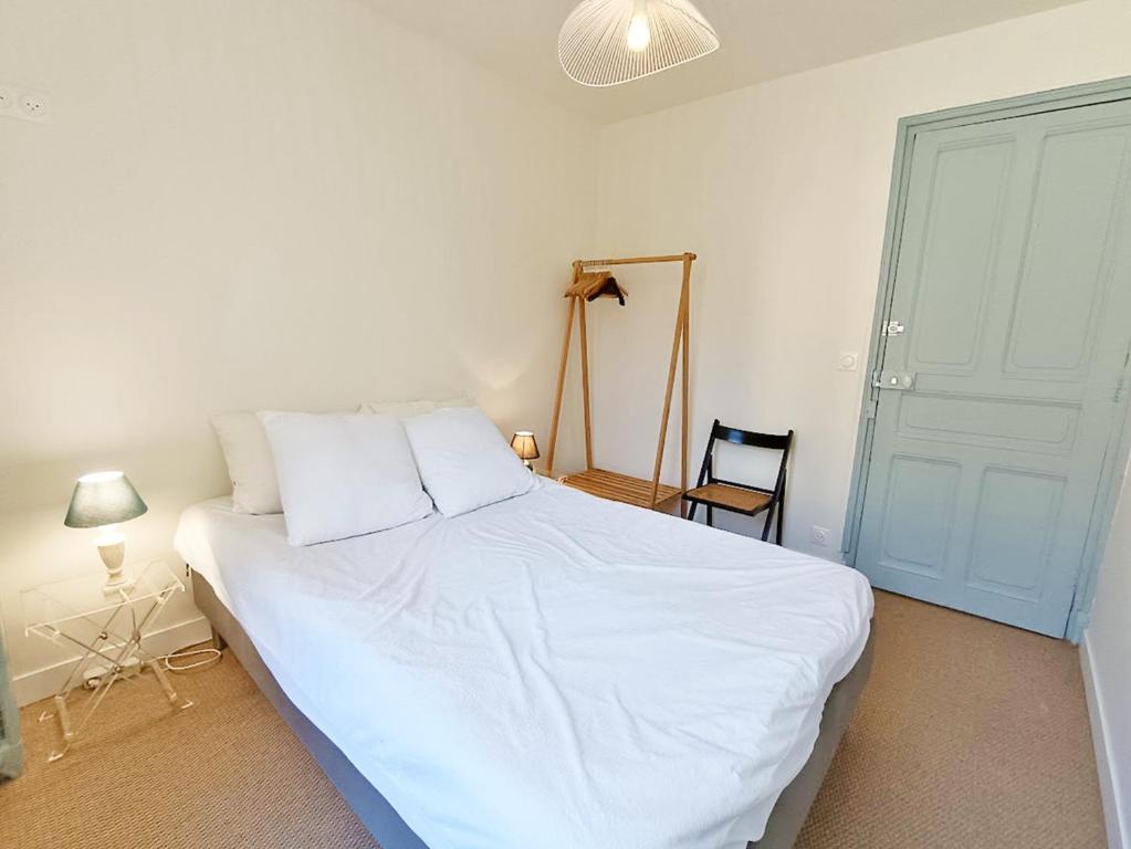 Alphonse 52 grand T4 terrasse wifi 6 personnes appartement pied des pistes 18