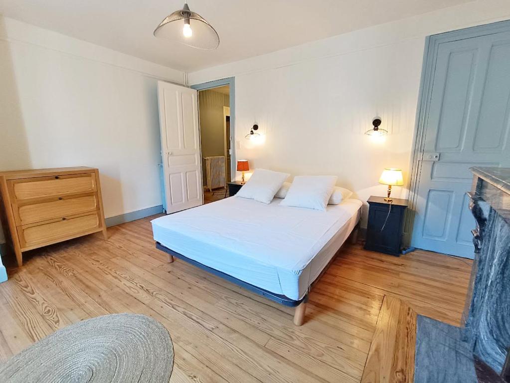 Alphonse 52 grand T4 terrasse wifi 6 personnes appartement pied des pistes 6