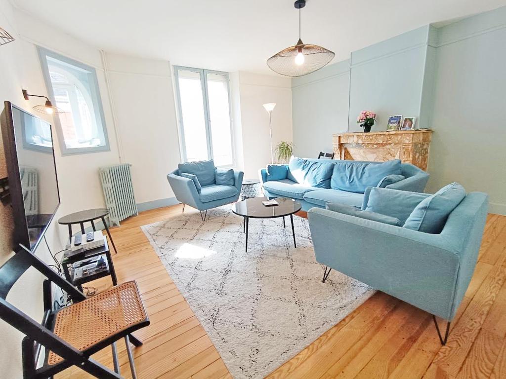 Alphonse 52 grand T4 terrasse wifi 6 personnes appartement pied des pistes
