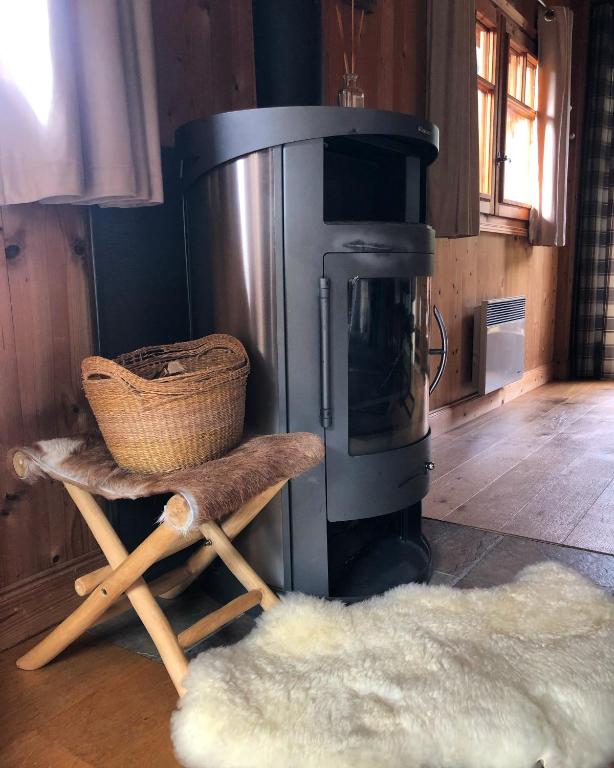 Alpine Retreat with Mont Blanc Panorama top location private parking chalet pied des pistes 13