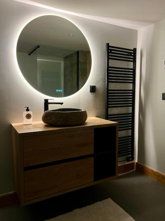 Alpine Retreat with Mont Blanc Panorama top location private parking chalet pied des pistes 7