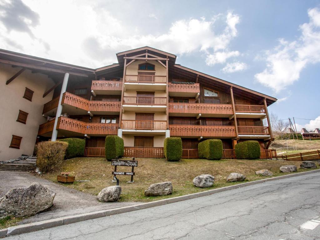 Apartment Aiguille du midi by Interhome appartement pied des pistes 11