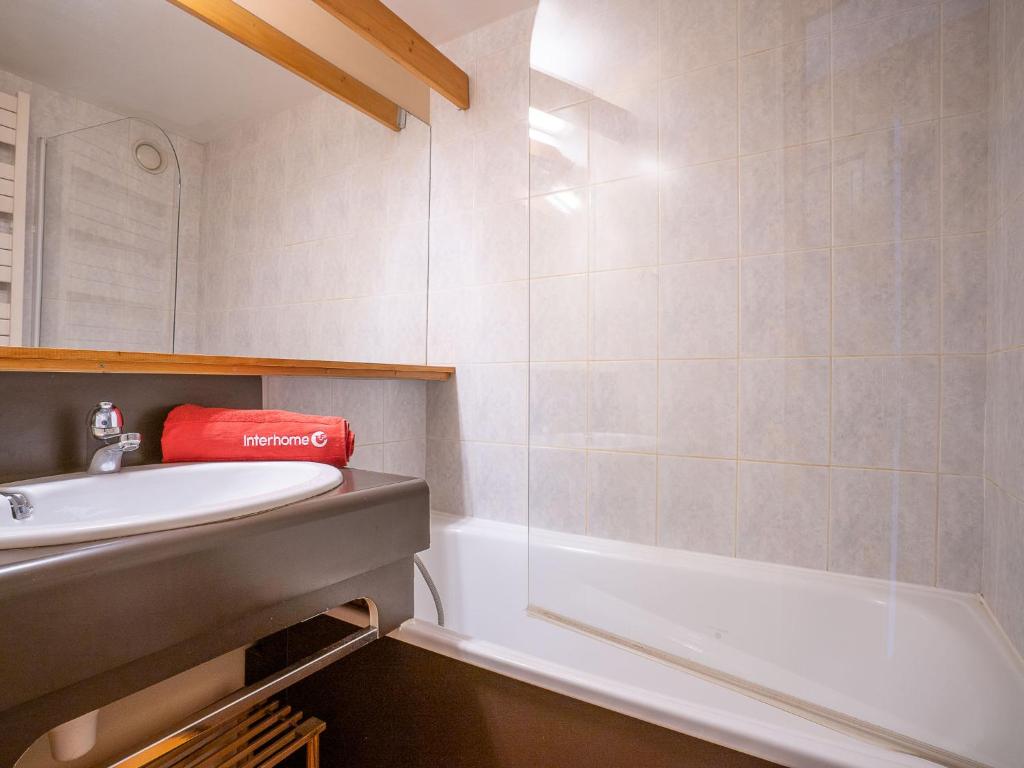 Apartment Arcelle 604 by Interhome appartement pied des pistes 18