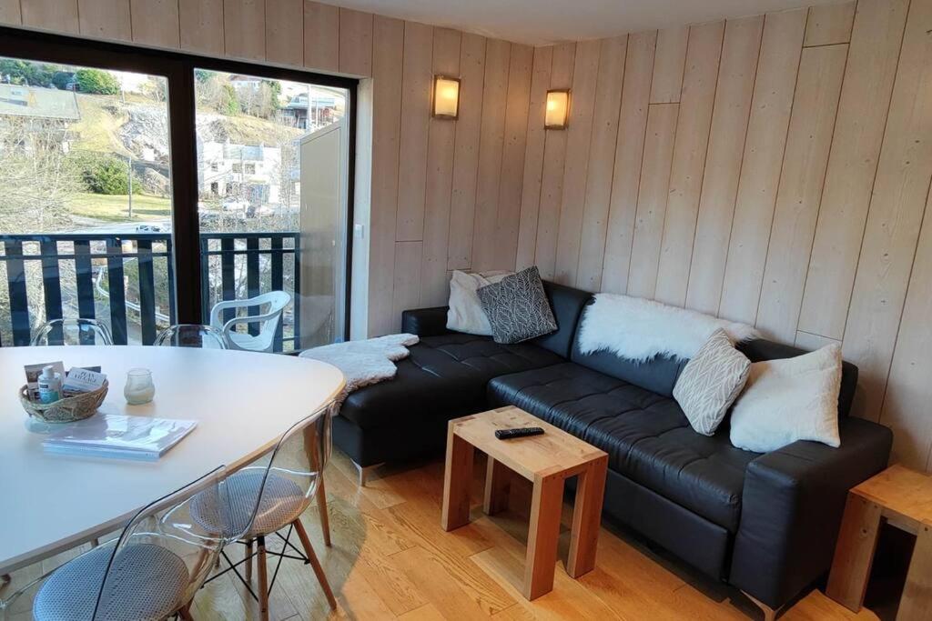 Apartment Grizzly 2 bedrooms Ski inout Les Gets appartement pied des pistes 12